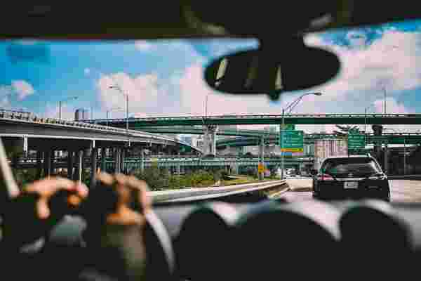 10 defensive driving tips
